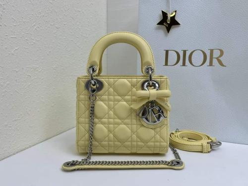 شنطة ليدي ديور مقاس 17cm