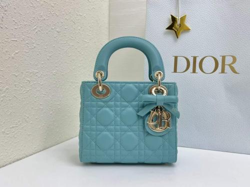 شنطة ليدي ديور مقاس 17cm