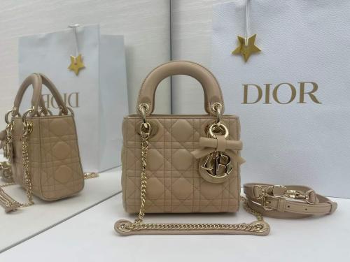 شنطة ليدي ديور مقاس 17cm