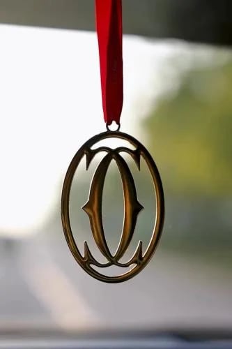 تعليقة سيارة Cartier