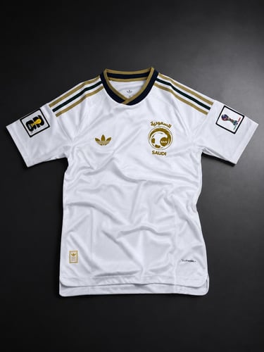 تيشيرت المنتخب السعودي الابيض