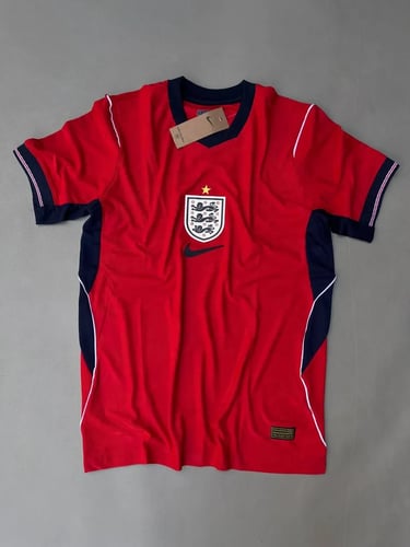 England national team red T-shirt