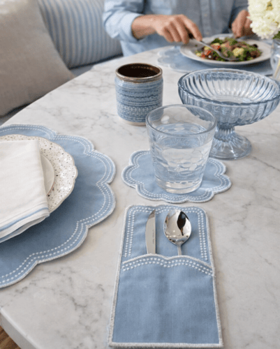 طقم مفارش سفرة مطرز Blue Vibes