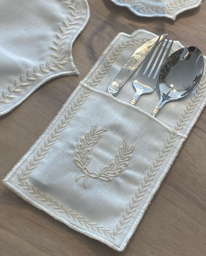 طقم مفارش سفرة مطرز Caesar