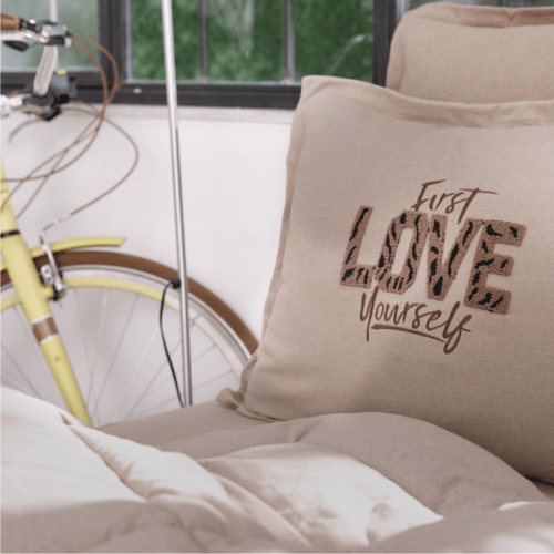 طقم مفارش مزدوج كوين Motto بني