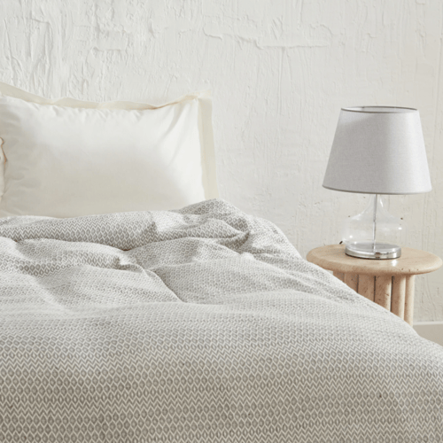 لحاف خفيف (شال) Levi رصاصي