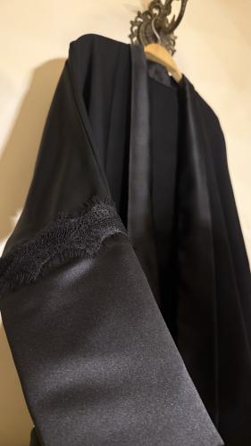 عباية منى