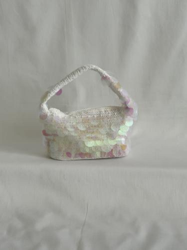 Petal Gleam Crochet Clutch - حقيبة كروشيه بتصميم ب...
