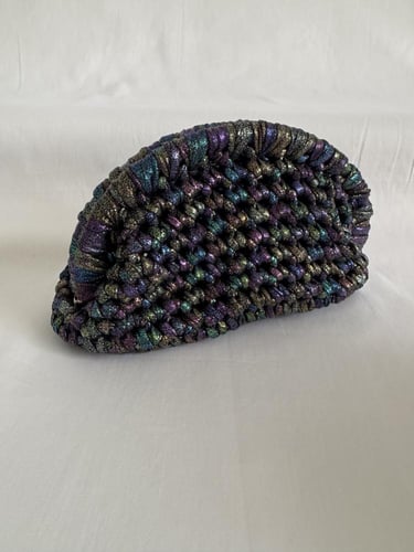 The Lumi Clutch in Cosmic Charcoal - حقيبة يد لومي...