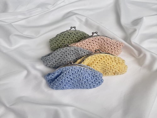 Sky Snap Clutch - كلاتش بلمسة سماوية
