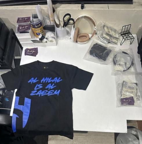 تيشيرت الهلال 2 - مستخدم في التصوير