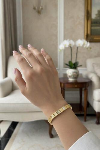 سوار ستايل Dior ذهبي فاخر