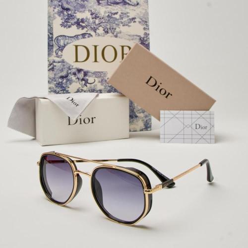 نظارة شمسية من ديور اطار جانبي عريض عدسه بنفسجي