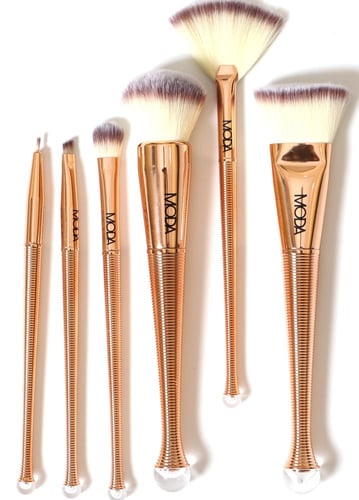 بوكس مودا المطوّر – طقم مكياج وعناية 140 قطعة | Mo...