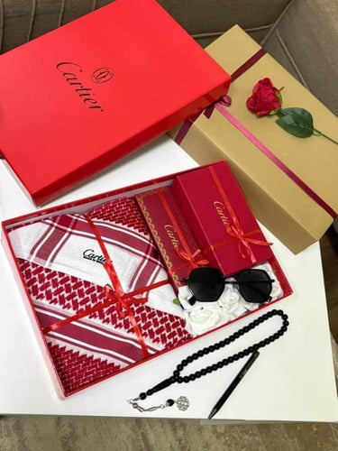 بوكس كارتير أحمر فاخر – نجم الهدايا الرجالية