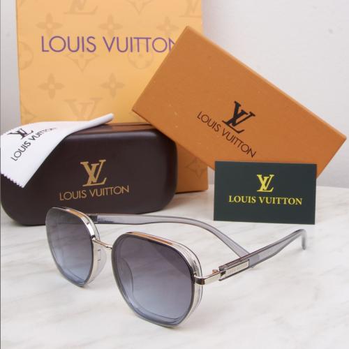 نظارة كارتير شمسية فضي اصدار 2025