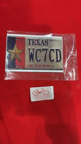 لوحة امعدنيه لطول 14سم الارتفاع 9.5سم