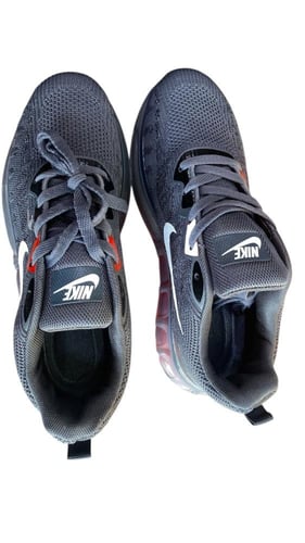 شوز رجالي بعلامة نايكي رياضي وكاجوال خفيف