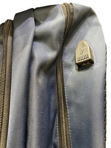 شنطة كبيرة مقاس 22 مناسبة للطلعات ورحلات السفر الق...