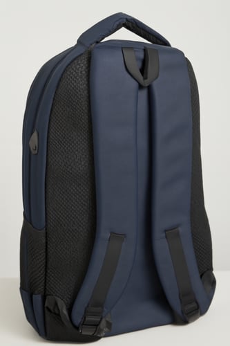 شنطة كبيرة مقاس 22 مناسبة للطلعات ورحلات السفر الق...