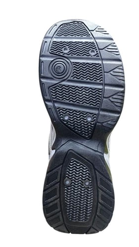 شوز رجالي كاجوال بعلامة نايكي اطلالة جديدة