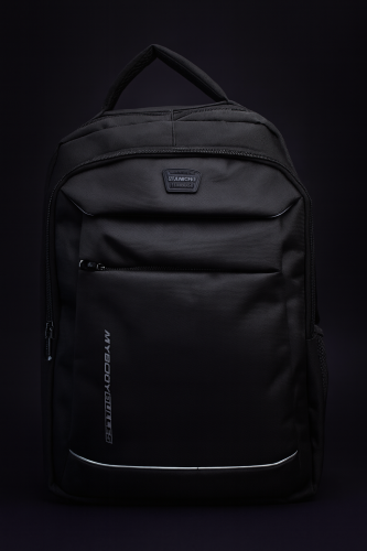 شنطة وسط مقاس 20 مناسبة للطلعات ورحلات السفر القصي...