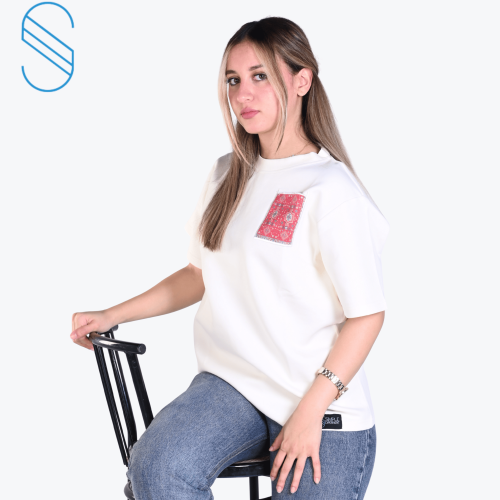 تيشيرت Unisex بتطريز السجاد