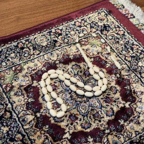 مسباح مميز من عاج الفيل بيضاوي