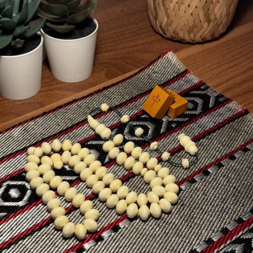 مسباح من ضومنه قديم لؤلؤي