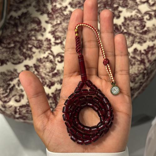 سبحة عنابي