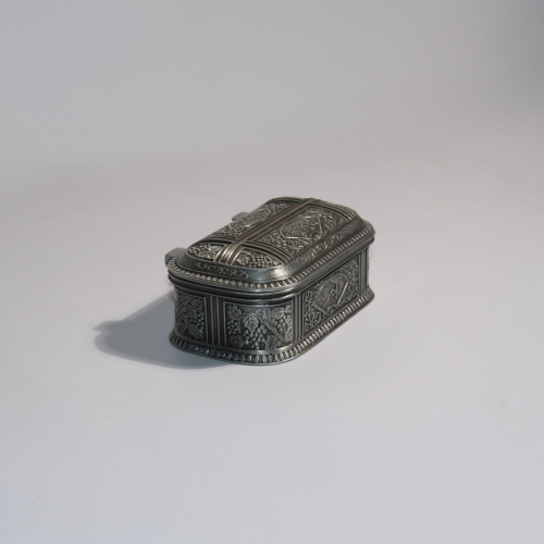 علبة كلاسيك (الأنيقة)