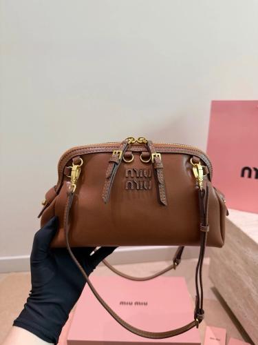 حقيبة Miu Miu Leather Shoulder