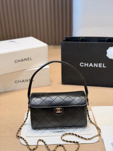 حقيبة Chanel Mini Flap
