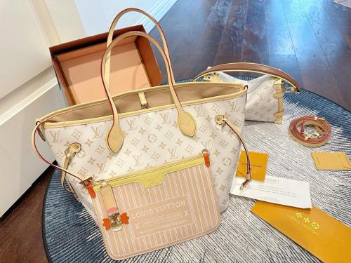 حقيبة Louis Vuitton Neverfull MM