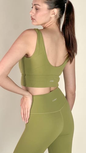 slay all day sport bra - matcha