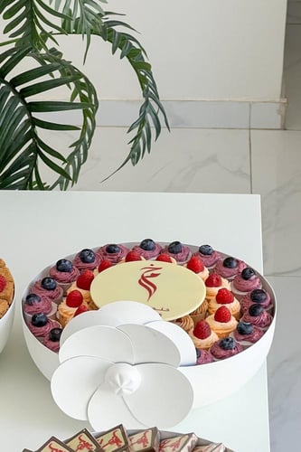 صينيه الورده ميني تشيزكيك الفواكهه