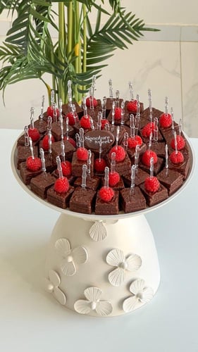 صينيه الورد ميني كيك شوكلت