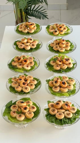 ١٠ صواني ضيافه طاولات (معجنات)