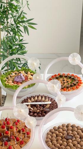 بكج ٥ صواني