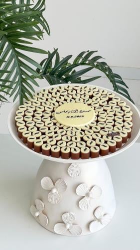 صينيه الورد شوكلت الاسماء