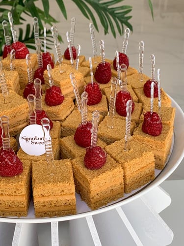 صينيه قطع كيك عسل