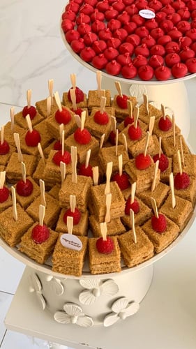 صينيه الورد كيك العسل