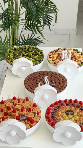 بكج ٥ صواني