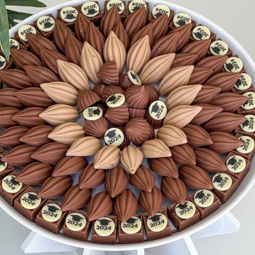 صينيه شوكلت مع لوقو اطراف