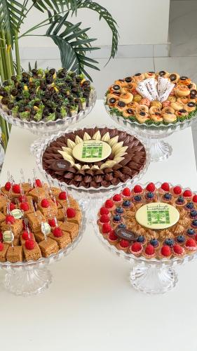 بكج ٥ صواني الكريستال