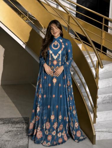 A luxurious dress with an elegant artistic touch