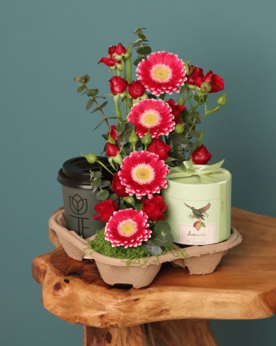 بوكس أناقة وذوق – قهوة وورد مع تشوكلت أنوش