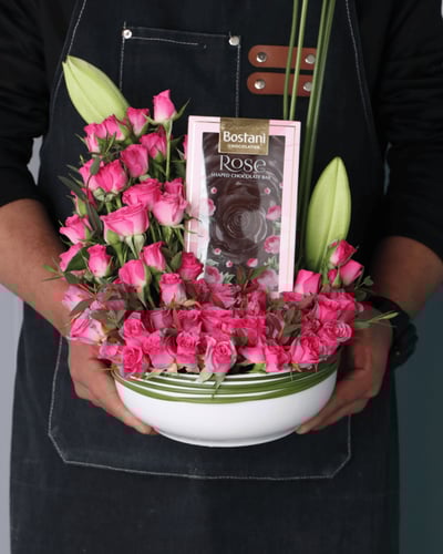 فازة روز إليغانس مع شوكولاتة بستاني
