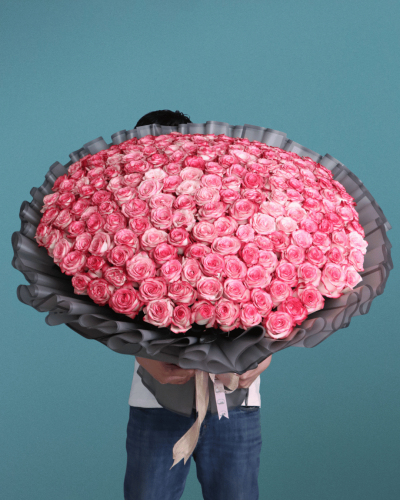 بوكيه الفخامة 200 وردة جوري