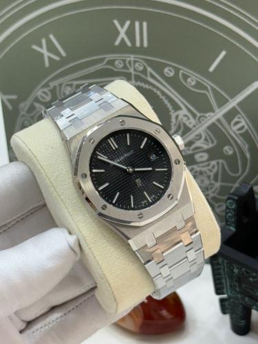 ساعه اوديمار بيغيه Royal Oak
